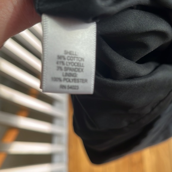 Banana Republic suit skirt - Picture 4 of 4